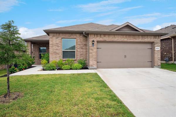 8424 Wildwest Drive, Fort Worth, TX 76131