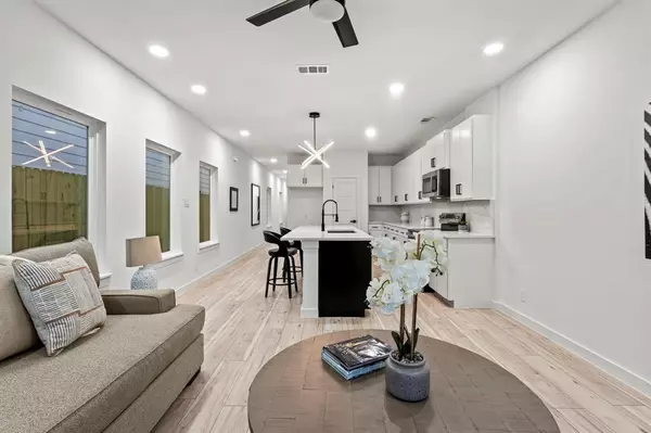 Dallas, TX 75215,2230 Hooper Street