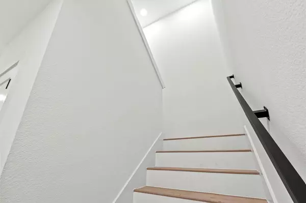 Dallas, TX 75215,2232 Hooper Street