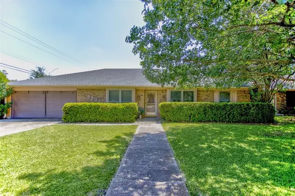 9901 Ivy Leaf Lane, Fort Worth, TX 76108