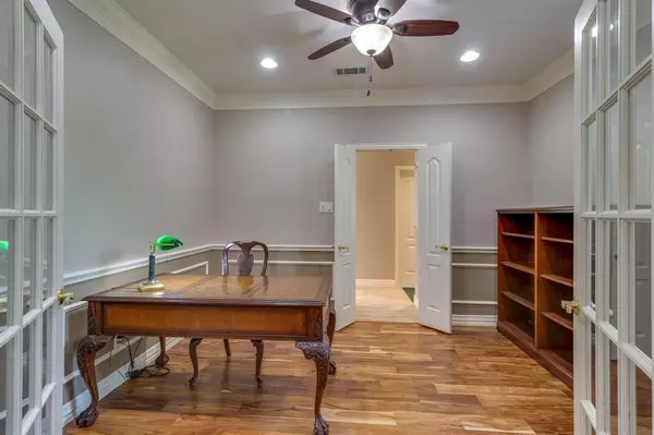 Trophy Club, TX 76262,18 Greenleaf Drive