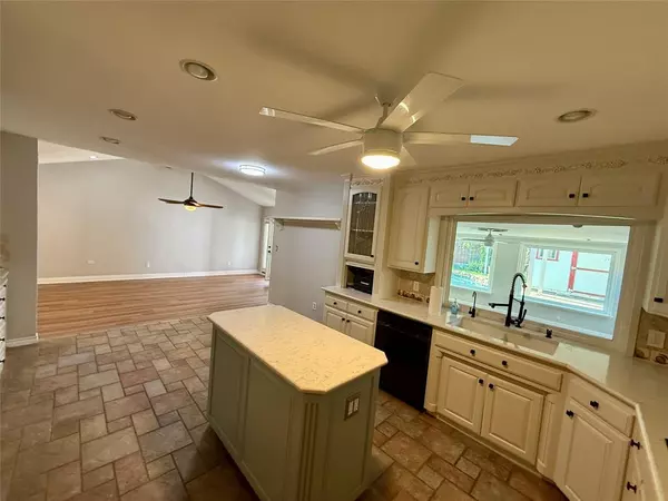 Burleson, TX 76028,721 NW Ann Lois Lane