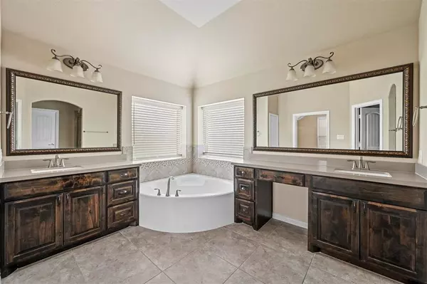 Irving, TX 75063,7116 isle Royal Lane