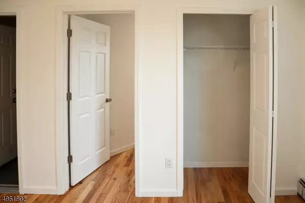 Newark City, NJ 07107,373-375 N 6th St #3R