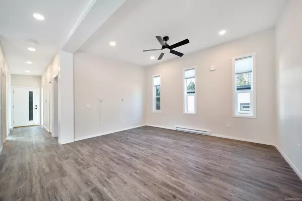 Chemainus, BC V0R 1K4,3499 Henry Rd #104