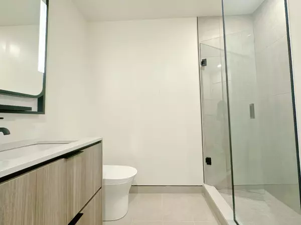 Toronto E02, ON M4L 0B7,1050 Eastern AVE #335