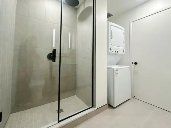 Toronto E02, ON M4L 0B7,1050 Eastern AVE #335