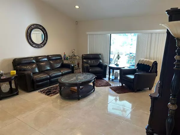 Boca Raton, FL 33498,18029 107th Ave S