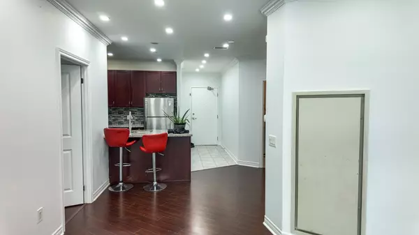 Markham, ON L3S 0E1,39 New Delhi DR #409