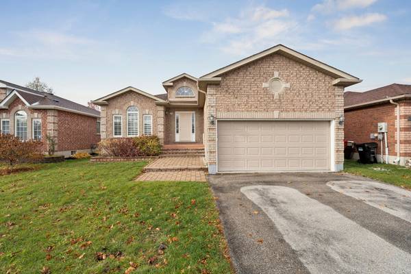 136 Marsellus DR, Barrie, ON L4N 0E1