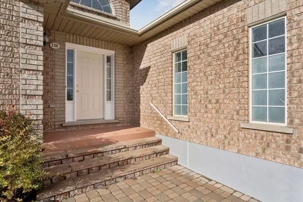 Barrie, ON L4N 0E1,136 Marsellus DR