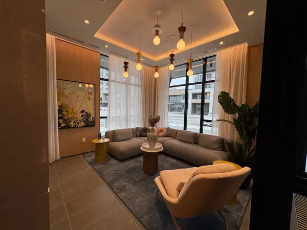 Milton, ON L9E 2B5,720 Whitlock AVE #407