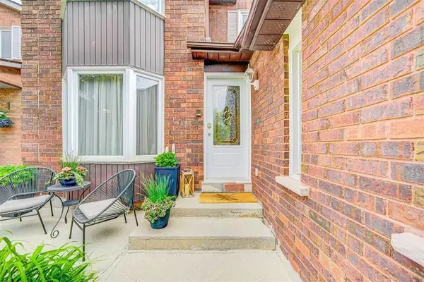 Mississauga, ON L5L 5K4,3203 Dovetail Mews
