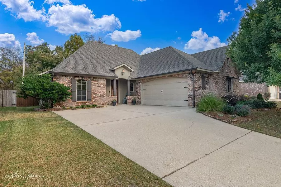 512 Chinquipin Drive, Bossier City, LA 71111