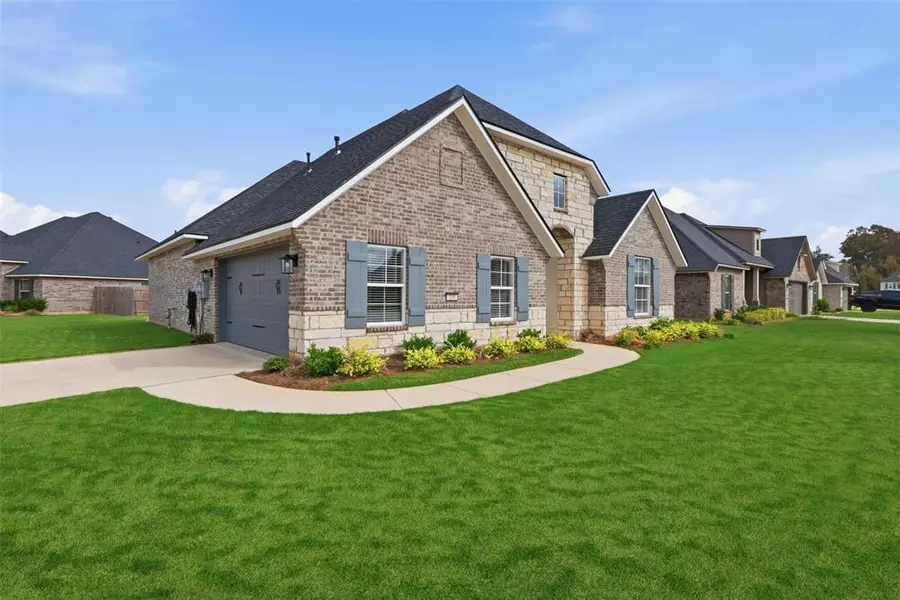 209 Cullom Drive, Bossier City, LA 71112