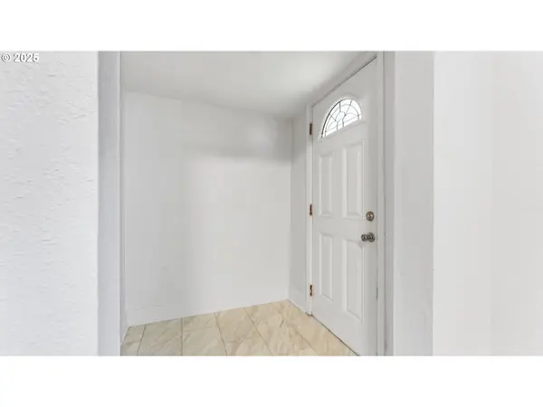 Coos Bay, OR 97420,925 CROCKER ST