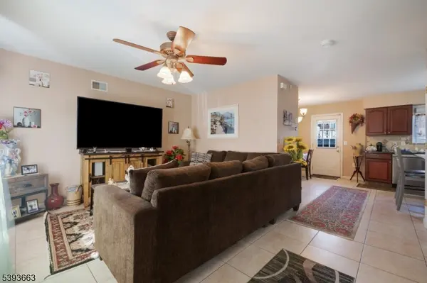 Newark City, NJ 07105,13 Val Sumo Ln