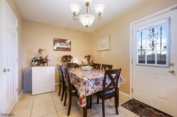 Newark City, NJ 07105,13 Val Sumo Ln