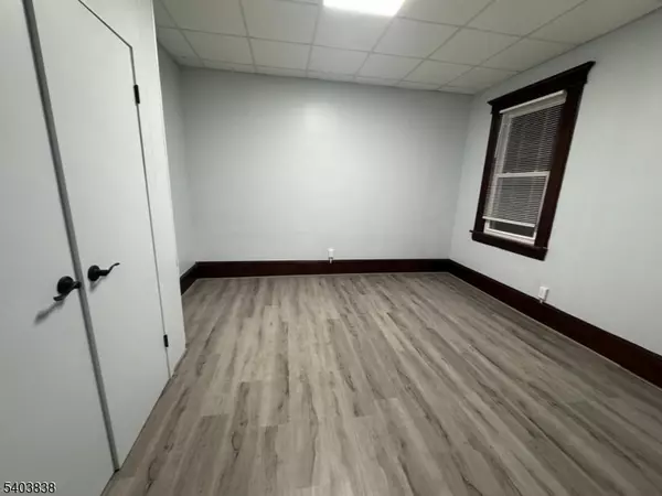 Paterson City, NJ 07503,422 Trenton Ave