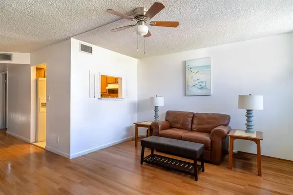 Sunrise, FL 33322,9061 Sunrise Lakes Blvd #109