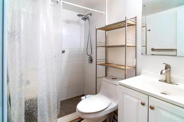 Sunrise, FL 33322,9061 Sunrise Lakes Blvd #109