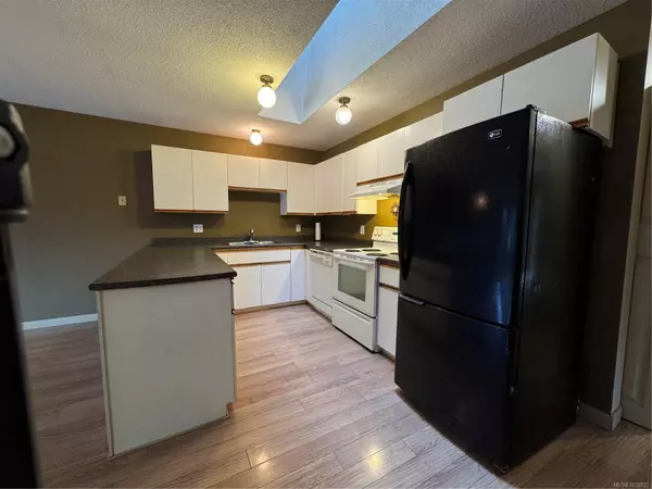 Campbell River, BC V9W 1S8,513 Erickson Rd #B