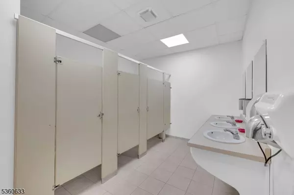 Mount Olive Twp., NJ 07836,230 Route206Cd04