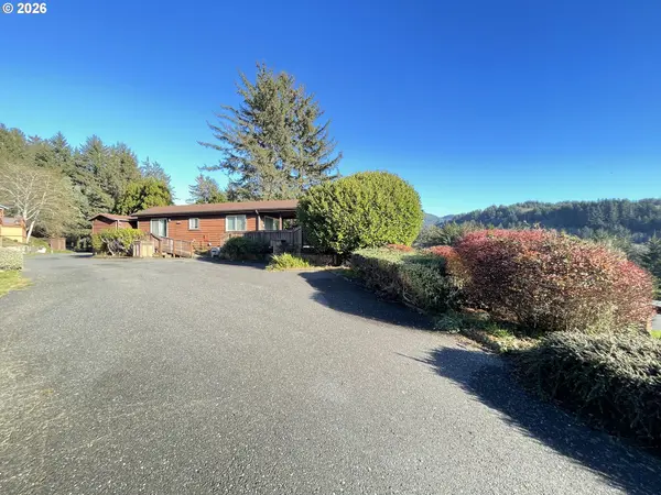 Brookings, OR 97415,19921 WHALESHEAD RD #T5