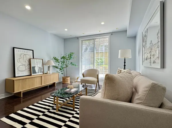 Toronto C07, ON M2R 3Y2,45 Cedarcroft BLVD #11