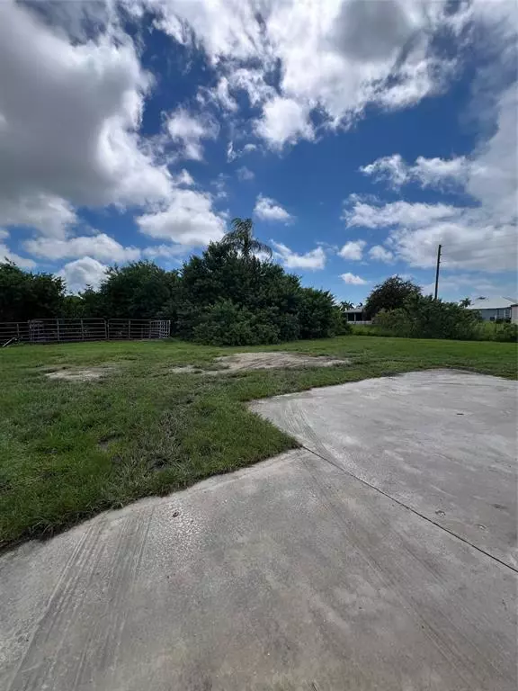 Okeechobee, FL 34974,4196 SW 11th Way