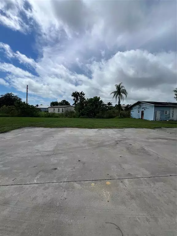 Okeechobee, FL 34974,4196 SW 11th Way