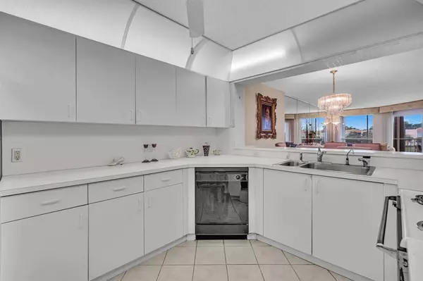 Fort Lauderdale, FL 33321,7377 Granville Dr #311