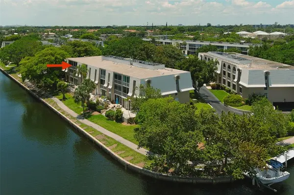 Boca Raton, FL 33487,773 Jeffery St #4-305