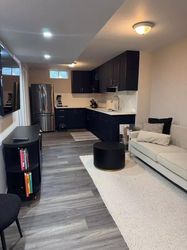 105 Van Scott DR #BSMT, Brampton, ON L7A 1M5