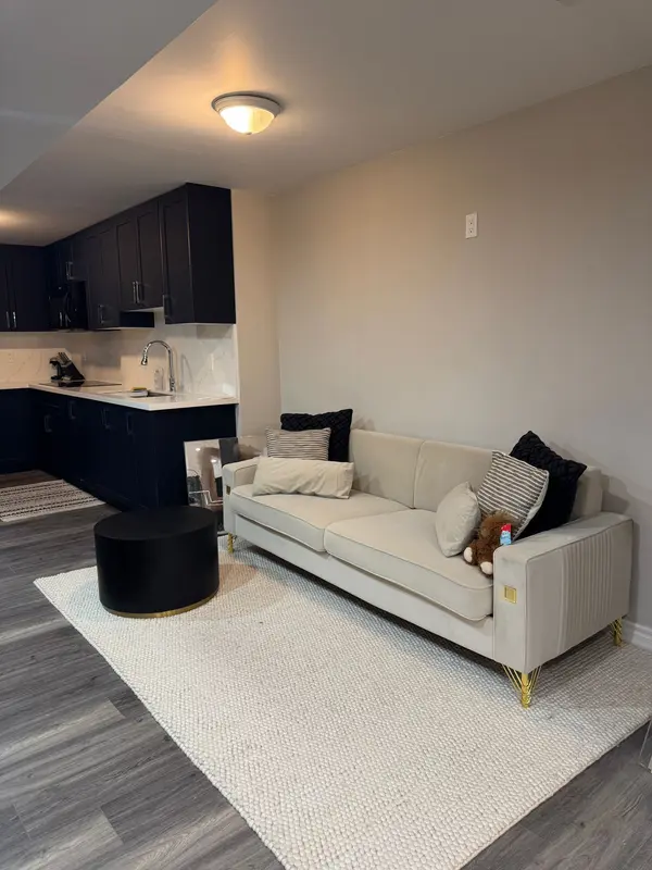 Brampton, ON L7A 1M5,105 Van Scott DR #BSMT