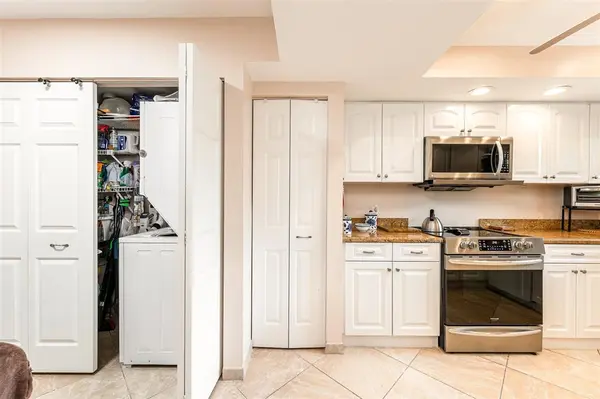 Deerfield Beach, FL 33442,3032 Lake Shore Dr #3032