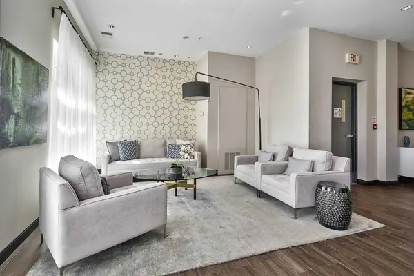 Grimsby, ON L3M 0C9,520 North Service RD #211