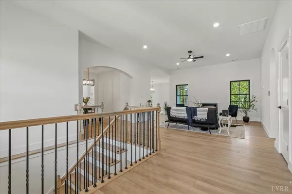 Huddleston, VA 24104,1037 Westerham CT