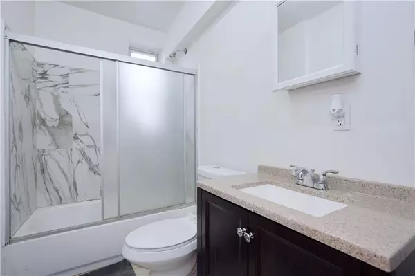 Brooklyn, NY 11223,812 Avenue T