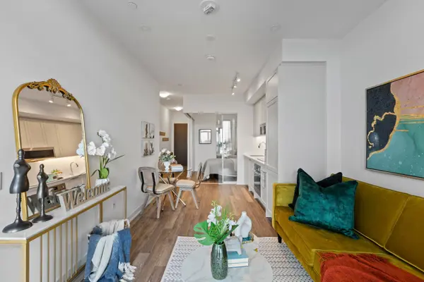 Toronto C04, ON M5M 1B2,250 Lawrence AVE W #721