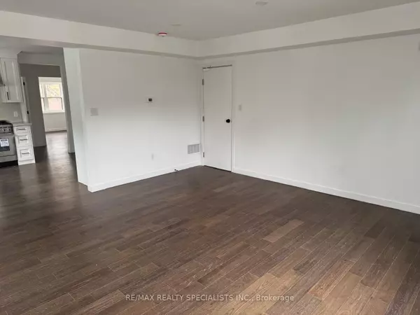 Toronto W01, ON M6S 3T9,298 South Kingsway N/A S #Main Floor