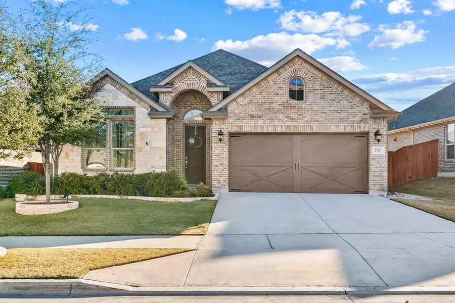 252 Gill Point Lane, Aledo, TX 76008