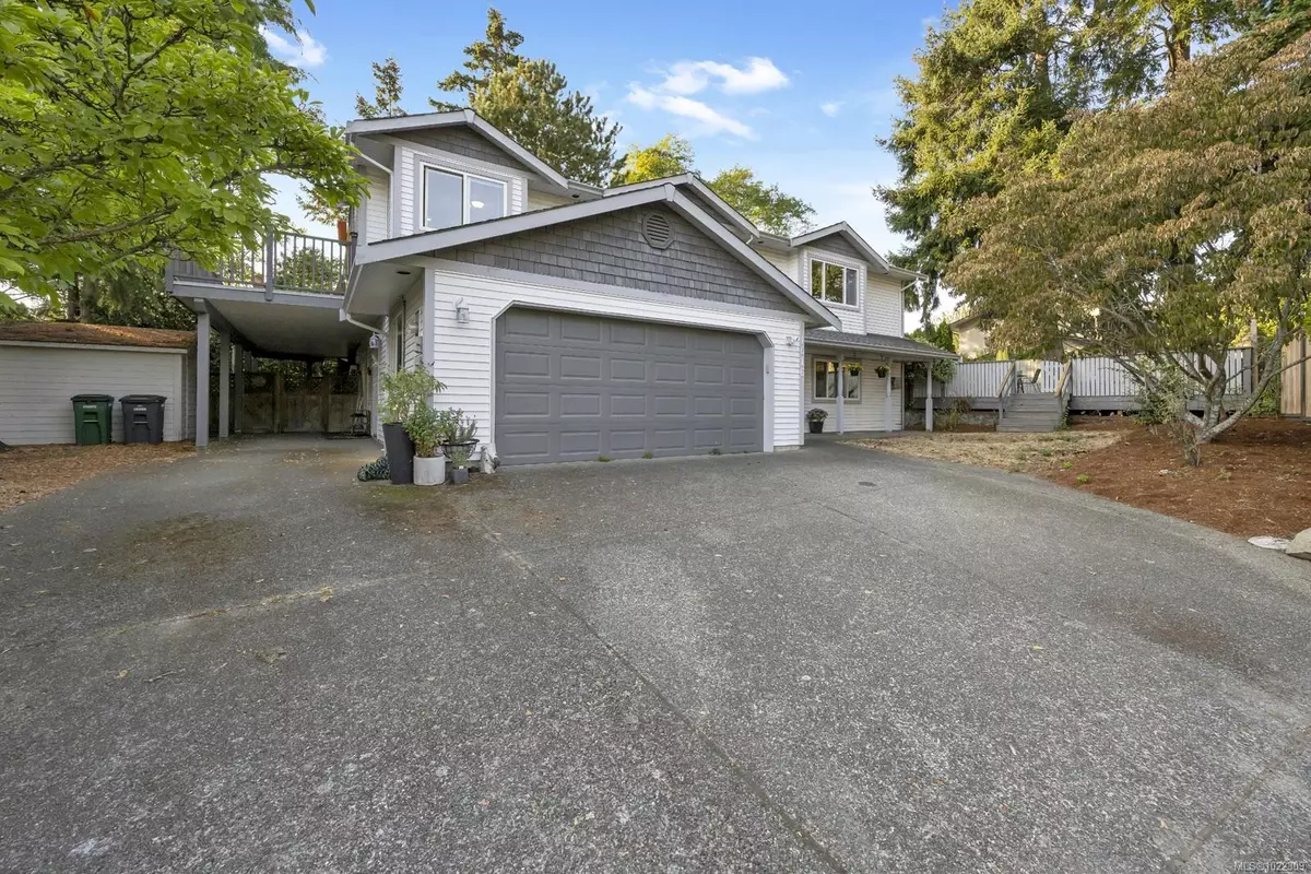 Saanich, BC V8N 6L7,1616 Nelles Pl