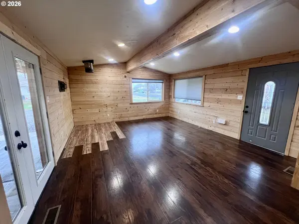 La Grande, OR 97850,1205 Y AVE