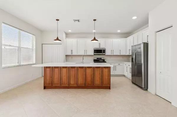 Royal Palm Beach, FL 33414,106 Newberry Ln