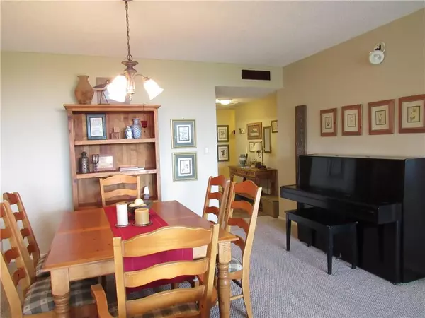 Pompano Beach, FL 33069,2661 S Course Dr #404