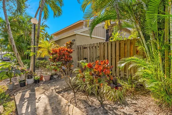 Plantation, FL 33325,13292 NW 7th Ct #13292