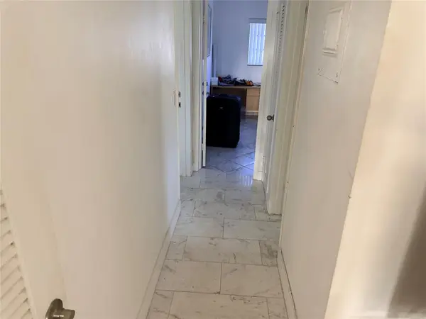 Hallandale Beach, FL 33009,501 Blue Heron Dr #221-A