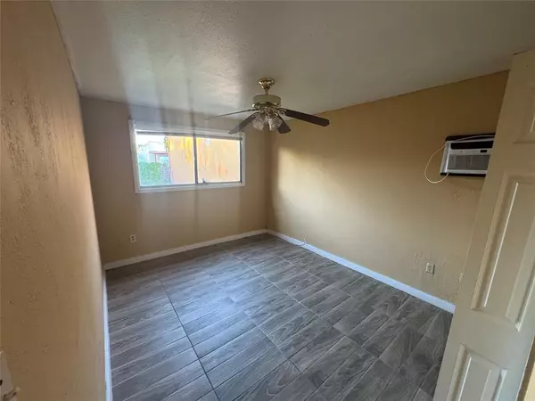 Hollywood, FL 33020,2131 LINCOLN ST #A