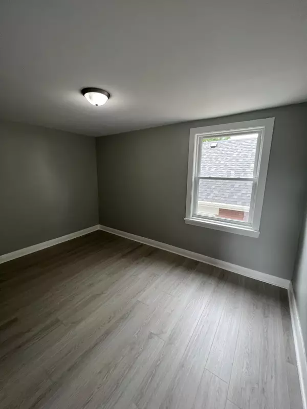 London East, ON N5Z 2H8,69 Price ST #UPPER